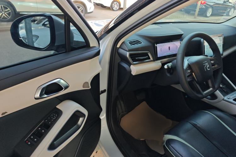 Used BYD Yuan UP 2025 Model 301KM Leading Version
