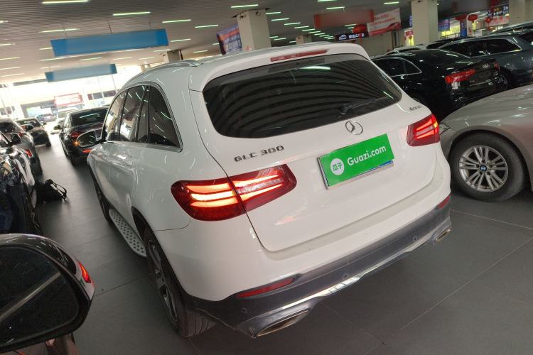 Used Mercedes-Benz GLC 2016 GLC 300 4MATIC Dynamic Model Rear Left 45 Deg