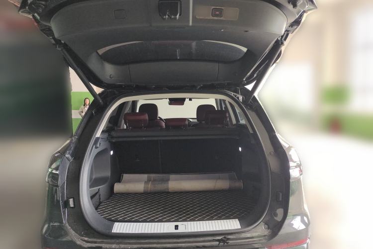 Used Hongqi HS5 2025 2.0T Two-Wheel Drive Flagship Pro Edition
