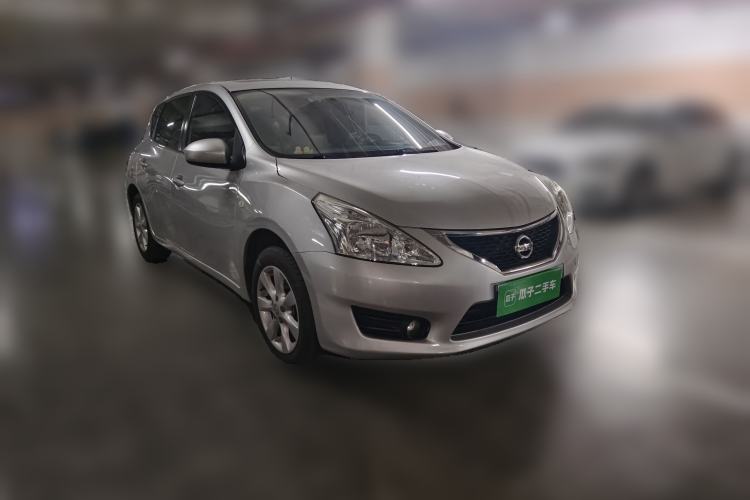 Used Nissan Tiida 2011 1.6L CVT Smart Version Front Right 45 Deg