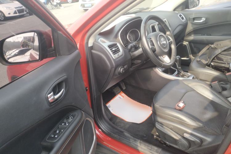 Used Jeep Compass 2017 200T Automatic Family Edition
