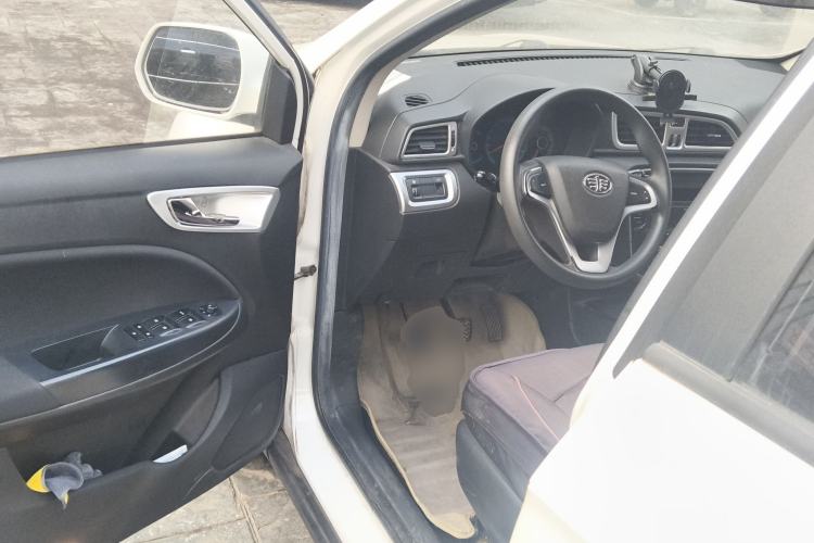 Used FAW Junpai D60 2015 1.5L Manual Standard Edition
