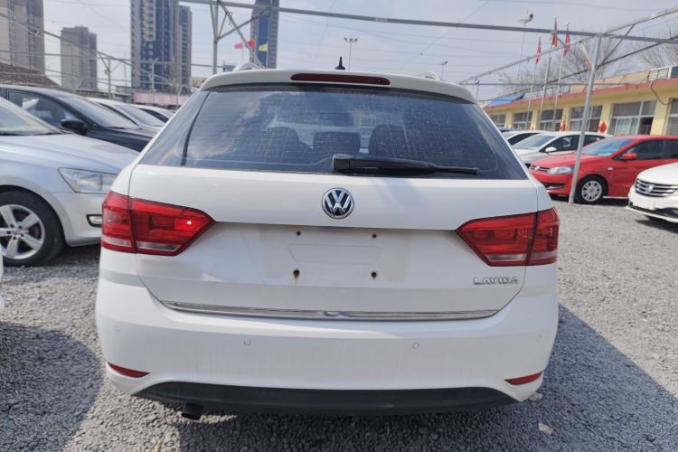 Used Volkswagen Gran Lavida 2015 1.6L Manual Comfort Edition
