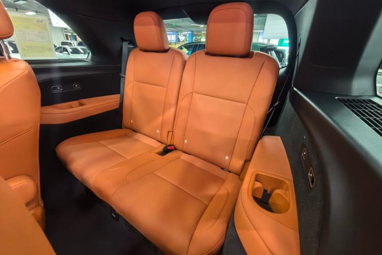 Used Li Auto L8 2025 Ultra Smart Refreshed Edition Interior 6
