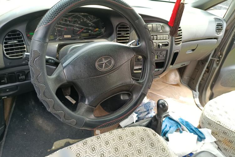 Used JAC Group Refine 2011 2.0L Shuttle Gasoline Comfort Edition HFC4GA3