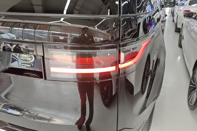 Used Land Rover Discovery 2023 Revised Version 360 PS R-Dynamic S