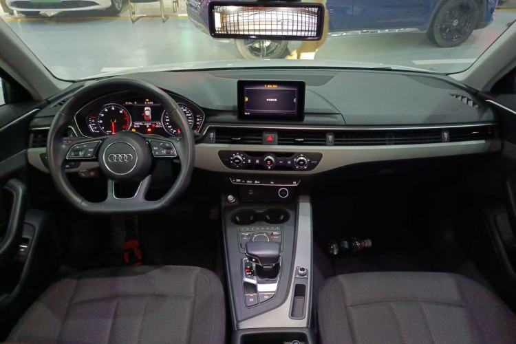 Used Audi A4L 2018 30th Anniversary Edition 40 TFSI Trendy Model
