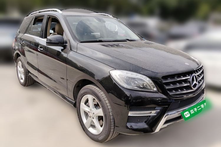 Used Mercedes-Benz M-Class 2012 ML 300 Front Right 45 Deg