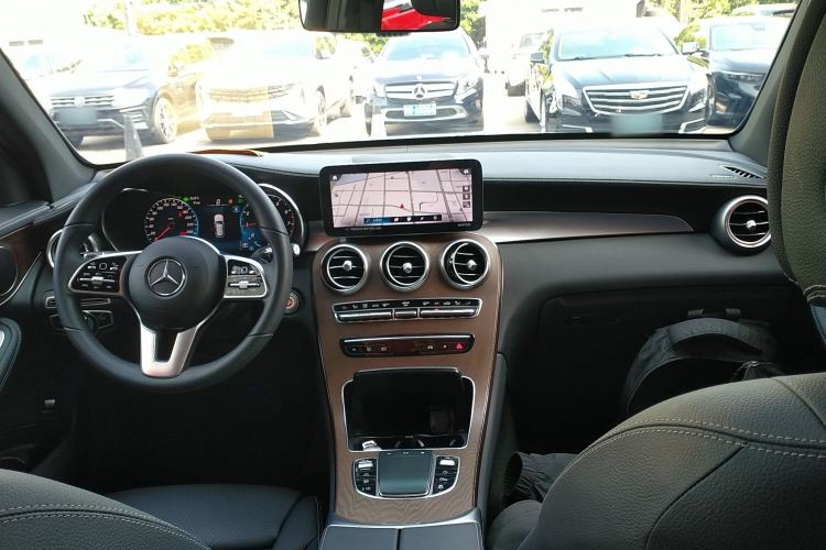 Used Mercedes-Benz GLC 2022 Facelifted GLC 300 L 4MATIC Luxury Edition
