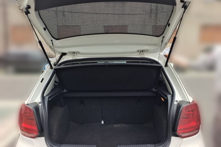 Used Volkswagen Polo 2016 1.6L Automatic Comfort Model Trunk