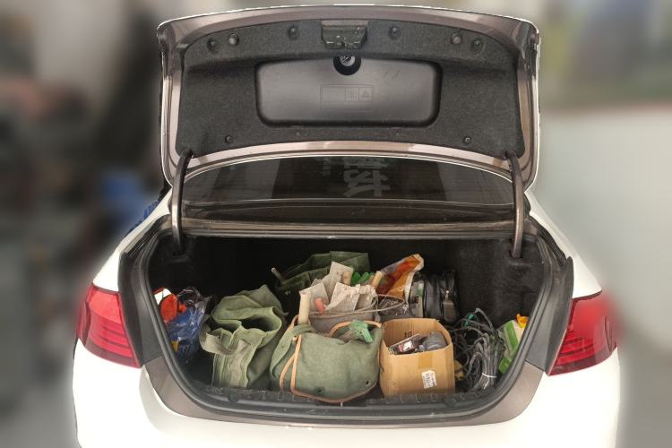 Used BMW 5 Series 2013 525Li Leading Model
