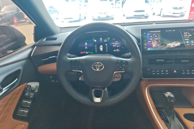 Used Toyota Avalon 2024 Dual-Motor 2.0L Luxury Edition