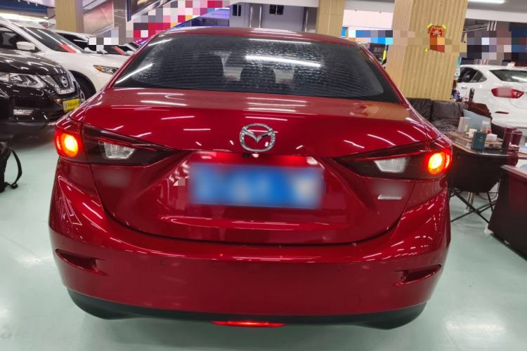 Used Mazda Mazda 3 Axela 2016 Sedan 1.5L Automatic Luxury Model
