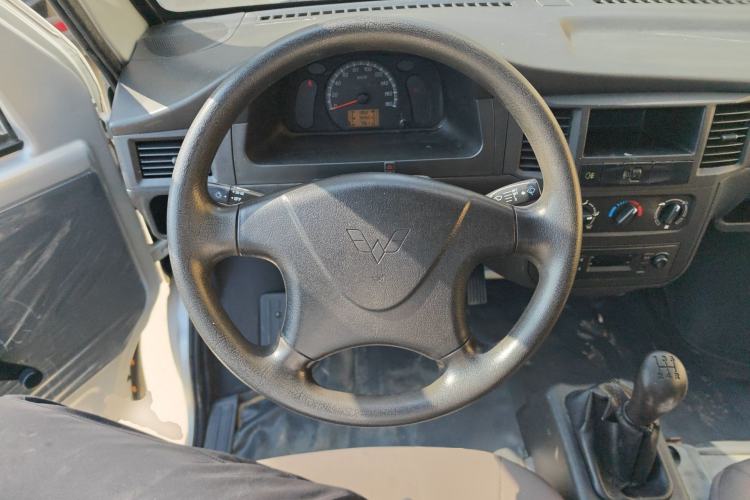 Used Wuling Zhiguang Small Truck 2020 1.2L Single Cab Steering Wheel