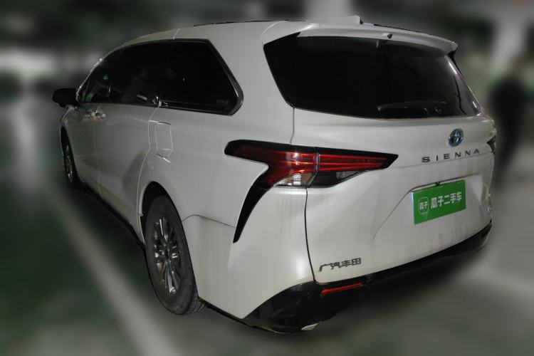 Used Toyota SIENNA 2021 2.5L Hybrid Premium Edition Rear Left 45 Deg