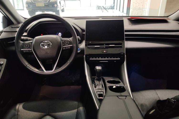 Used Toyota Avalon 2023 Dual-Engine 2.5L Luxury Edition
