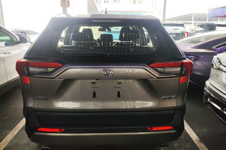 Used Toyota RAV4 2020 2.0L CVT Two-Wheel Drive Fashion Edition Rear