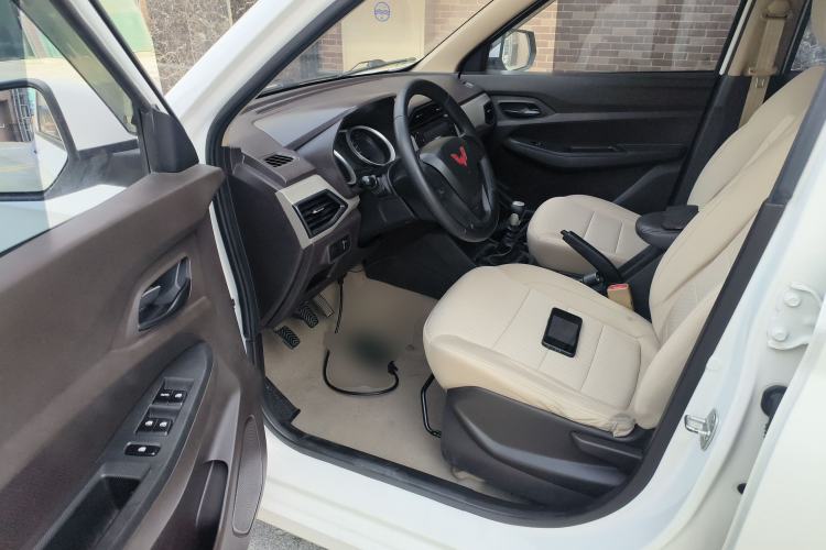 Used Wuling Hongguang 2021 1.5L Revised S Standard Version with Electric Power Steering LAR