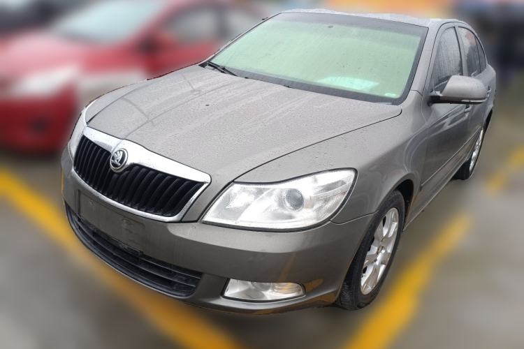 Used Skoda Octavia 2015 Classic Model 1.6L Manual Eado Version