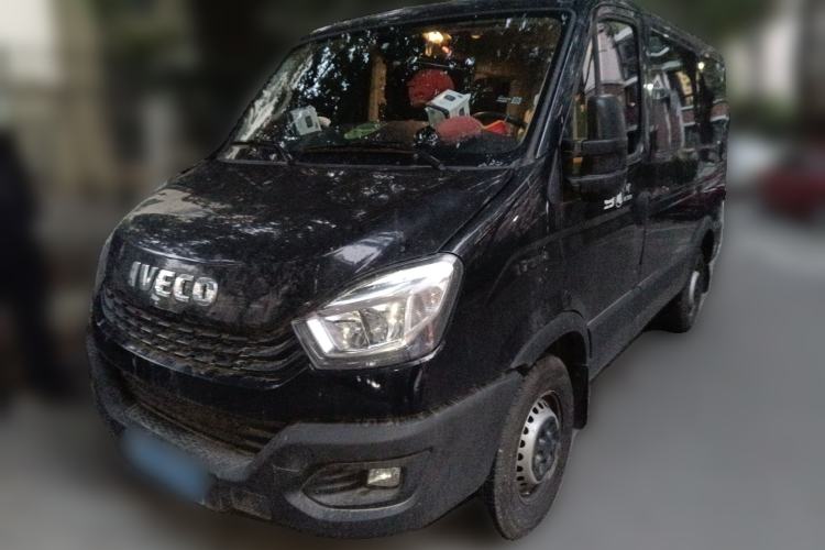 Used Iveco Eurocargo 2021 2.0T Manual Super-Rui Short Wheelbase Low-Roof Side-Hinged Door F1A