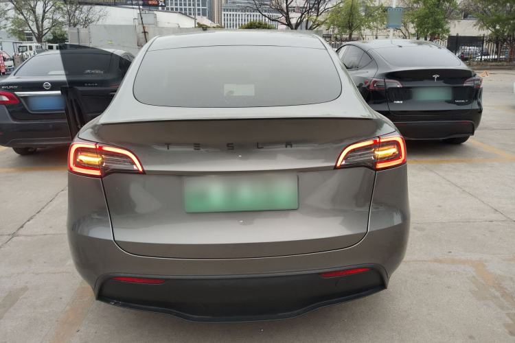 Used Tesla Model Y 2021 Standard Range Rear-Wheel Drive Version
