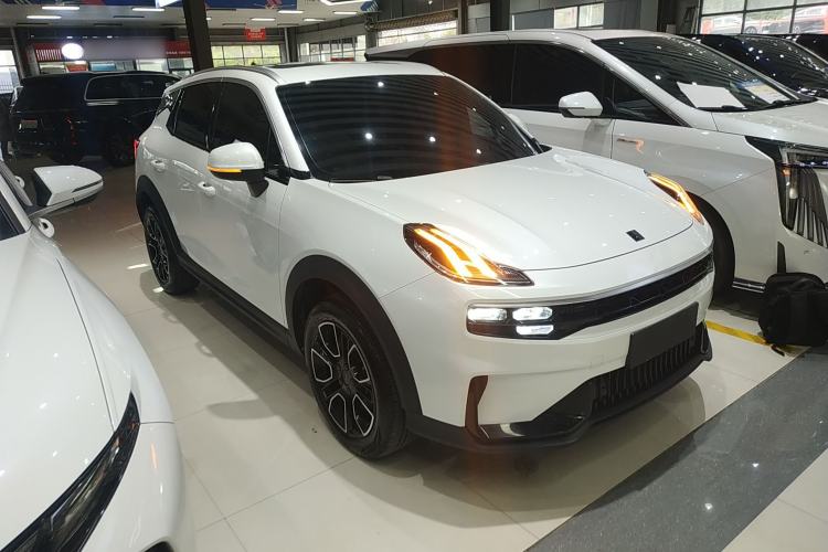 Used Lynk & Co 06 2023 Remix 1.5T Plus Model Front Right 45 Deg