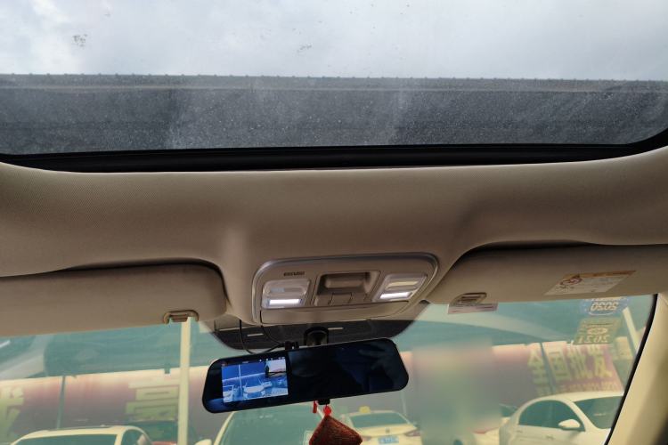 Used Geely Auto Emgrand X7 Sport 2018 1.8TD Automatic Two-Wheel Drive Smart Connect 4G Internet Edition
