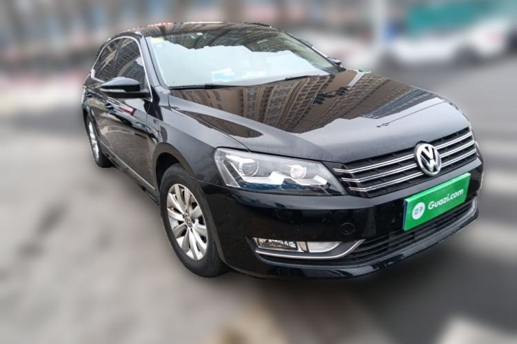 Used Volkswagen Passat 2015 1.8TSI DSG Prestige Edition Front Right 45 Deg