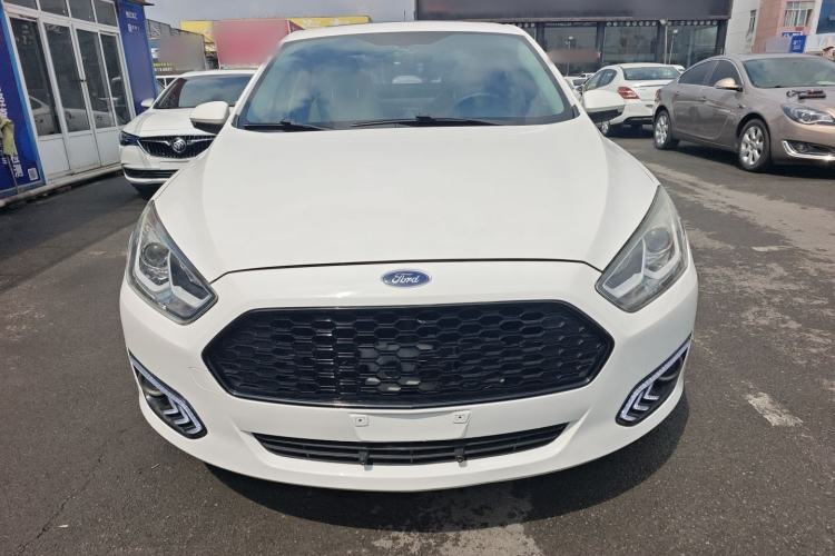 Used Ford Escort 2015 1.5L Automatic Fashion Model Front