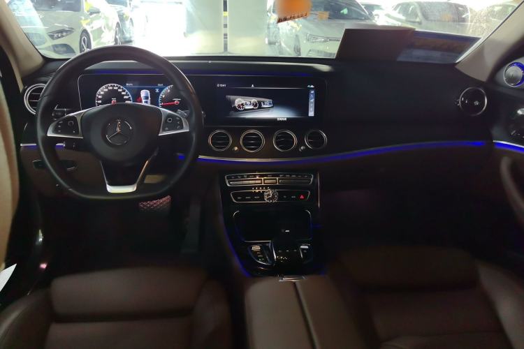 Used Mercedes-Benz E-Class 2016 E 200 L Sport Edition Center Console