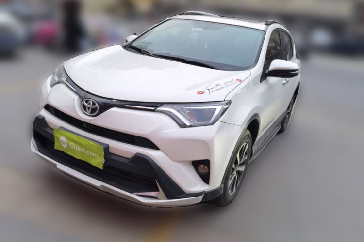 Used Toyota RAV4 2016 2.0L CVT Two-Wheel Drive Fashion Edition China V Standard