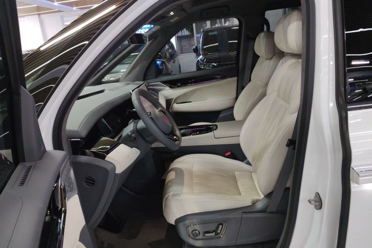 Used Zeekr 009 2022 WE Edition Left Front Seat