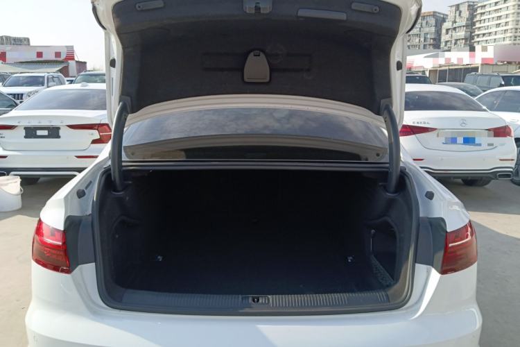 Used Audi A4L 2020 40 TFSI Fashionable and Elegant Model Trunk