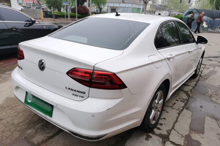 Used Volkswagen Lamando 2021 230TSI DSG Fashion Edition Rear Right 45 Deg