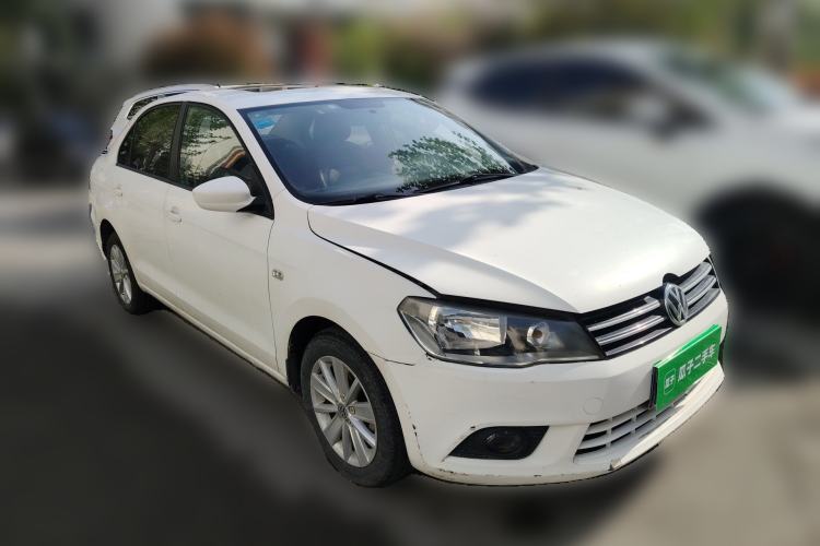 Used Volkswagen Jetta 2013 1.6L Manual Comfort Model Front Right 45 Deg