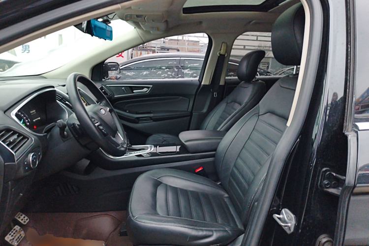 Used Ford Edge 2016 EcoBoost 245 Two-Wheel-Drive Titanium 7-Seater
