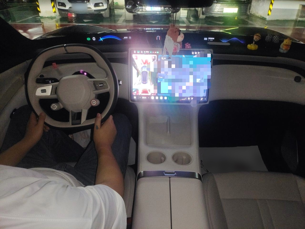 Xiaomi Auto YU7 2025 Ultra-Long Range High-Performance All-Wheel-Drive Max Edition — снимка 9