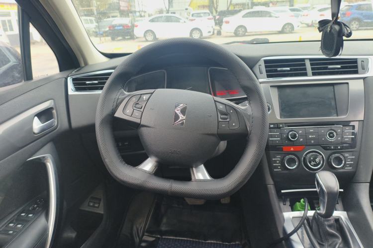 Used DS 6 2016 1.6T Luxury Edition THP160 Steering Wheel