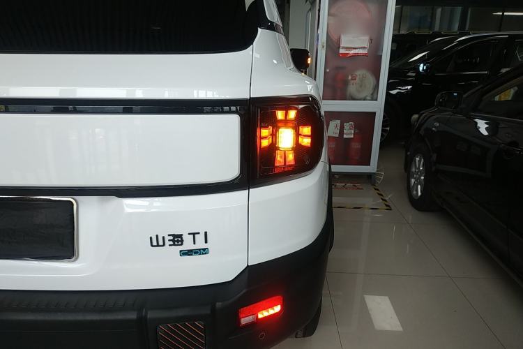 Used JETOUR Shanhai T1 2025 150 km Heading South Right Rear Taillight