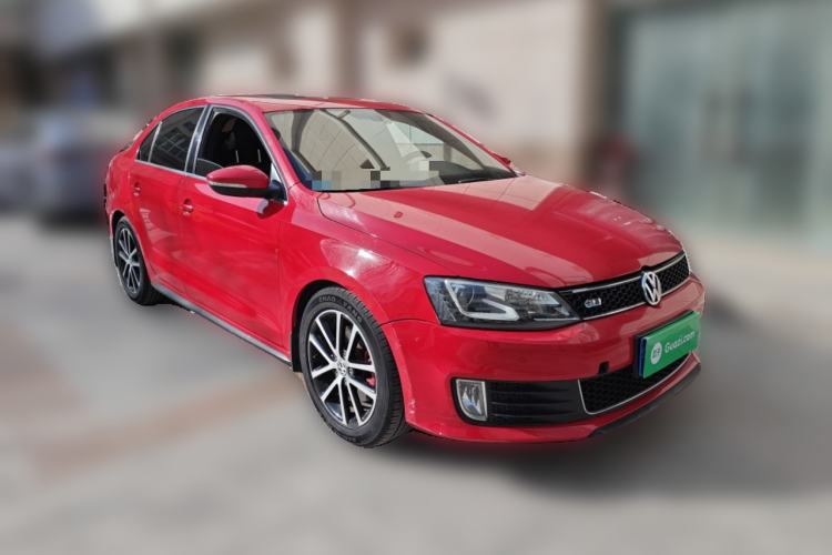 Used Volkswagen Sagitar 2013 2.0 TSI GLI Front Right 45 Deg