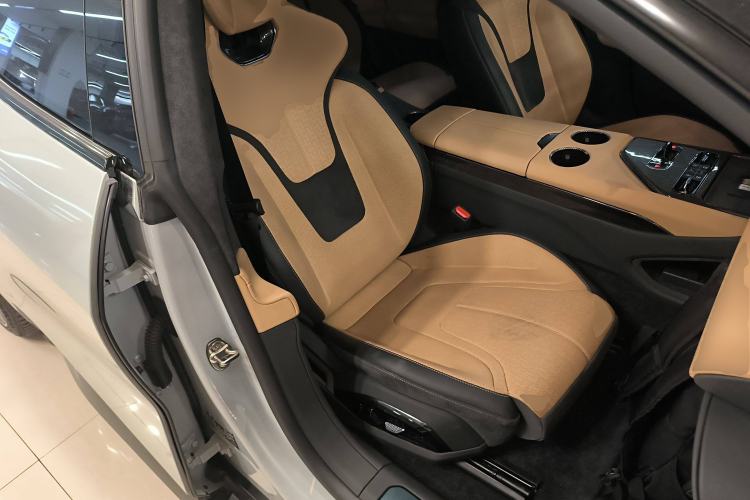 Used Lotus EMEYA 2024 EMEYA R+
