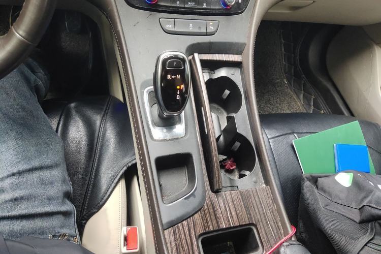 Used Buick LaCrosse 2016 Revised 20T Leading Edition Gear Lever