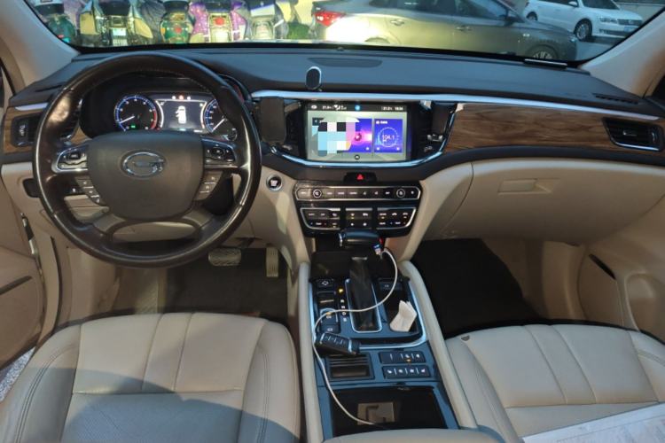 Used GAC Trumpchi GS8 2017 320T Two-Wheel Drive Luxury Smart Connectivity Version (7 Seats)