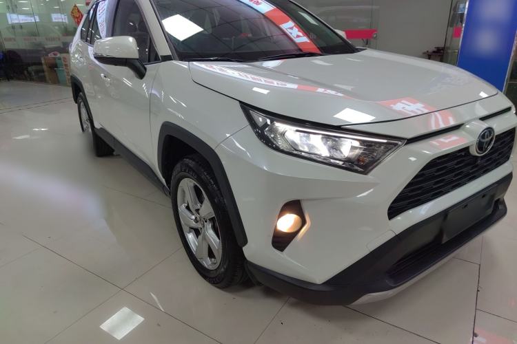 Used Toyota RAV4 2020 2.0L CVT Two-Wheel Drive Fashion Edition Exterior 1