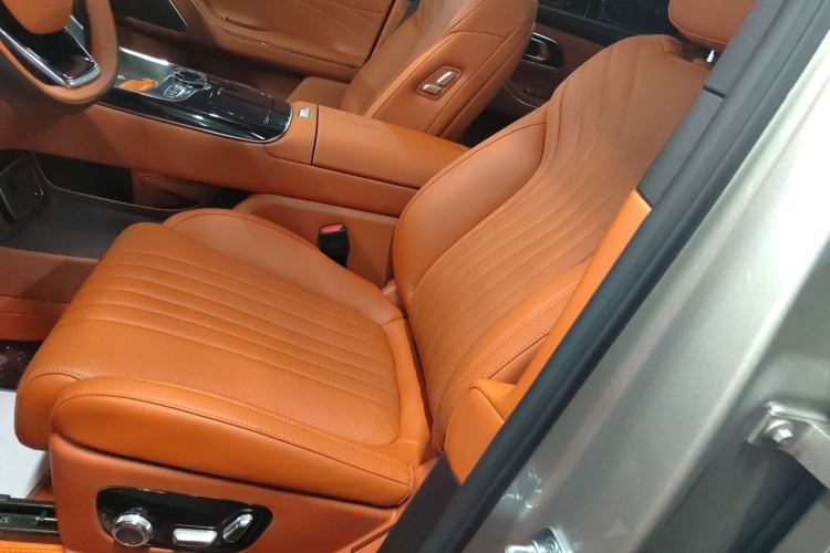 Used Geely Galaxy M9 2025 Model 210km Four-Wheel-Drive Leading Edition Left Front Seat