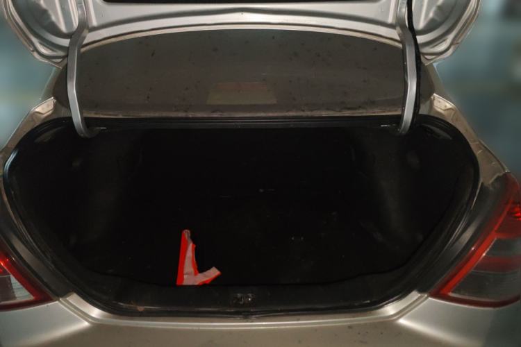 Used Nissan Tiida Sedan 2008 1.6L Manual Fashion Edition Trunk