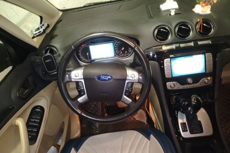 Used Ford S-MAX 2008 2.3L 7-Seater Flagship Navigation Version Steering Wheel