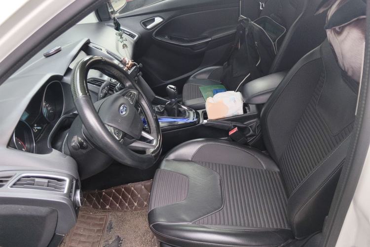 Used Ford Focus 2017 Sedan 1.6L Manual Fashion Edition Smart Drive Version