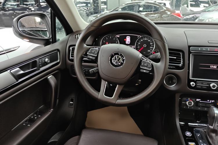 Used Volkswagen Touareg 2018 3.0 TSI Glory Collection Edition