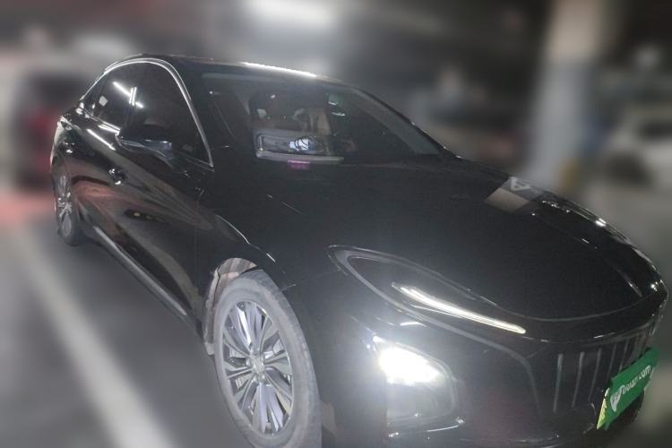 Used Hongqi E-QM5 2022 431 km Charge & Enjoy Edition